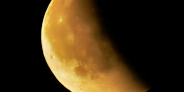 Lunar Eclipse by Paul King
