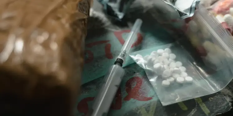 Three suspected drug dealers have been kicked out of a council house in Wokingham