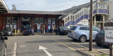 Twyford Station petition launched over “severe parking pressures”
