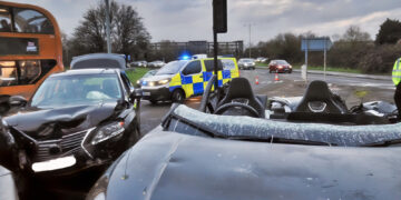 Serious collision closes part of Winnersh Showcase Roundabout