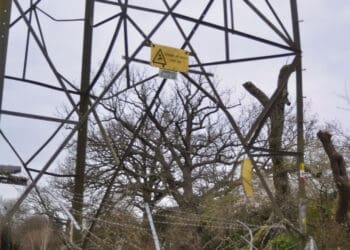 Homes Evacuated and M4 Closed After Electricity Pylon Damaged Near Winnersh