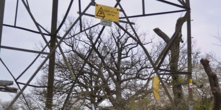 Homes Evacuated and M4 Closed After Electricity Pylon Damaged Near Winnersh